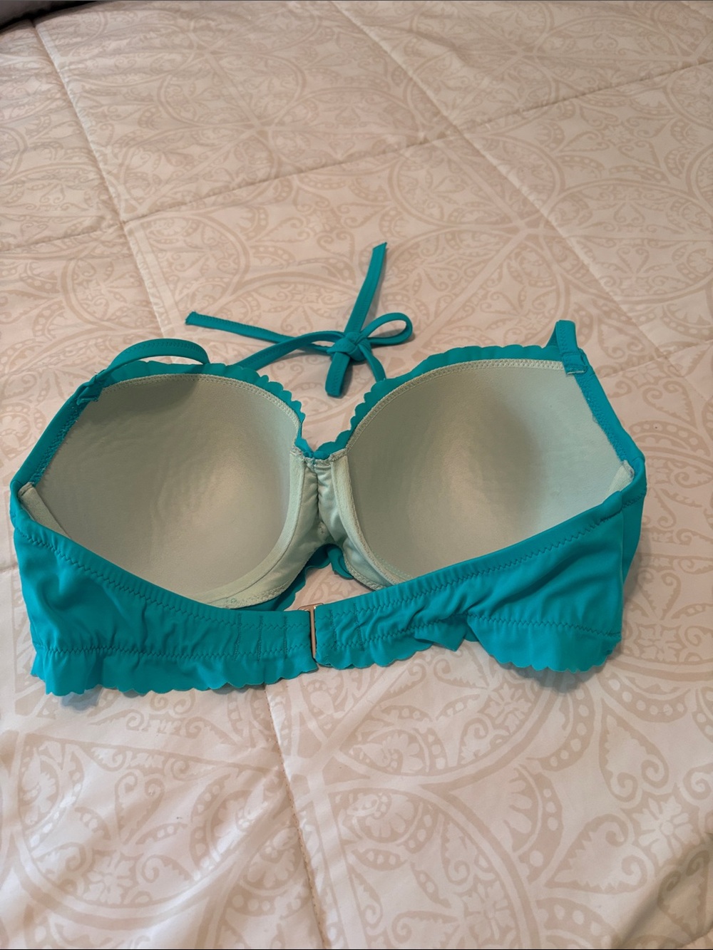 Victoria’s Secret bikini top - Picture 3 of 4